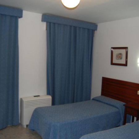 Hotel Marina Victoria Algeciras Bagian luar foto