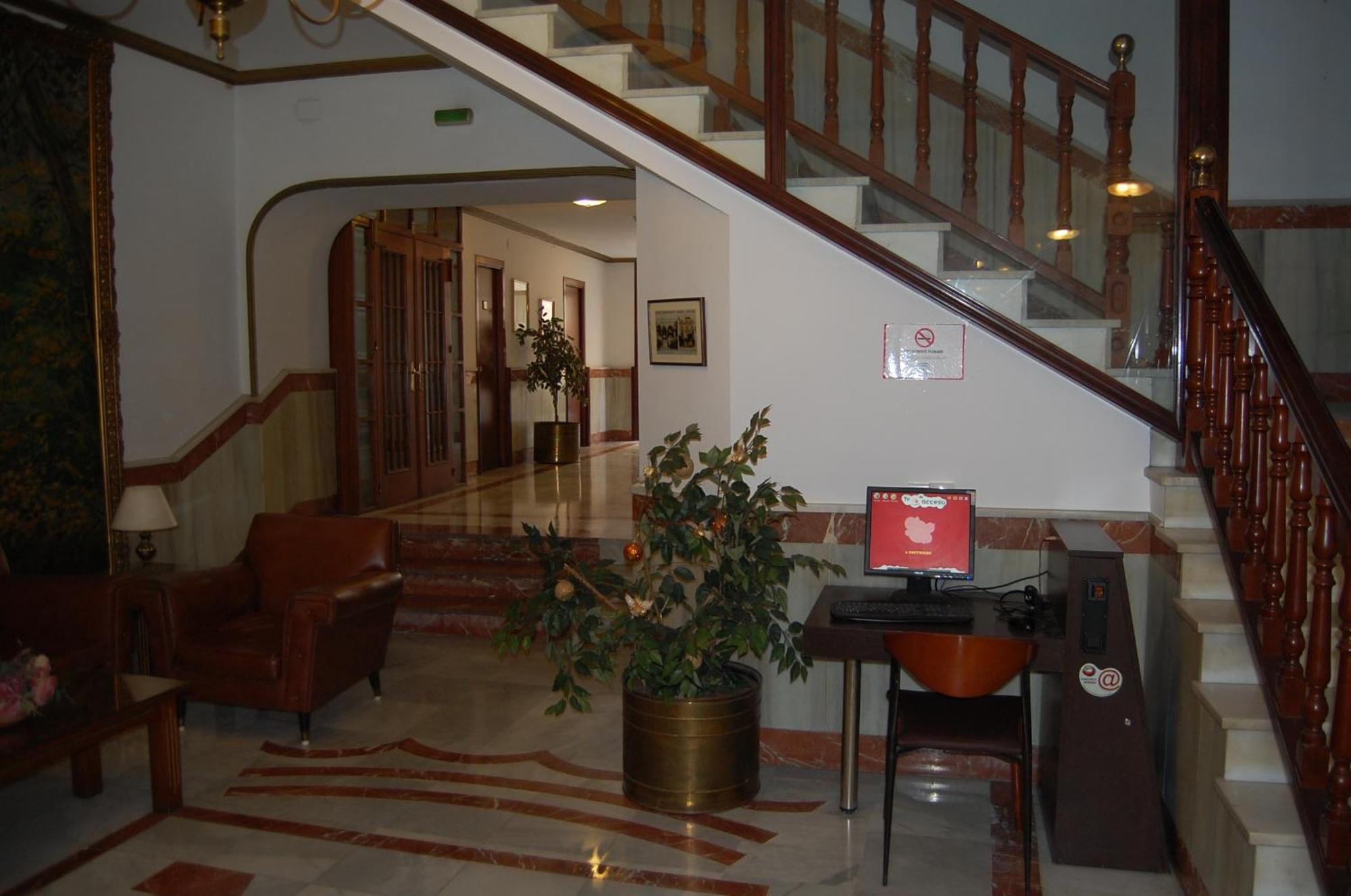 Hotel Marina Victoria Algeciras Bagian luar foto