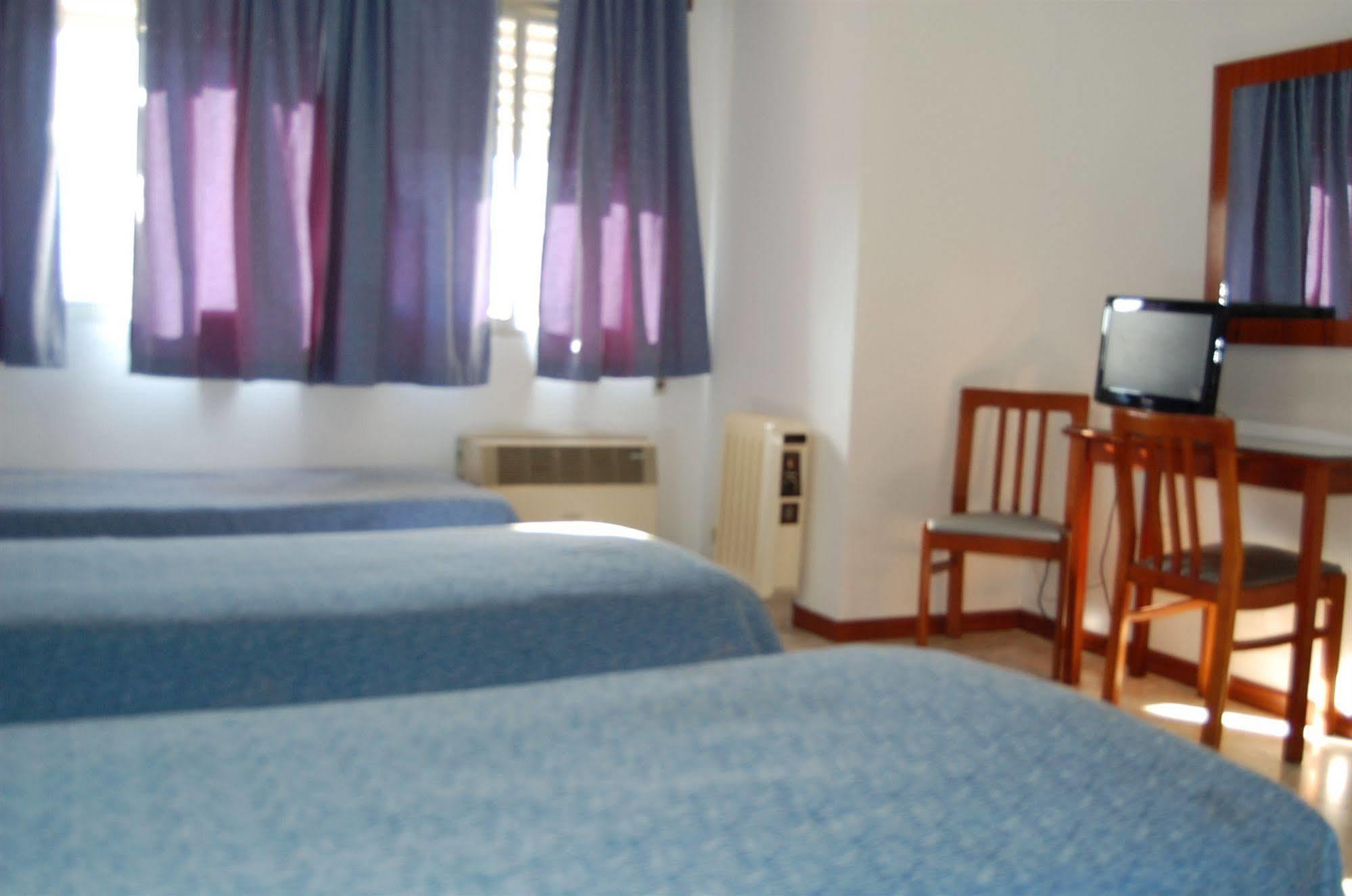Hotel Marina Victoria Algeciras Bagian luar foto