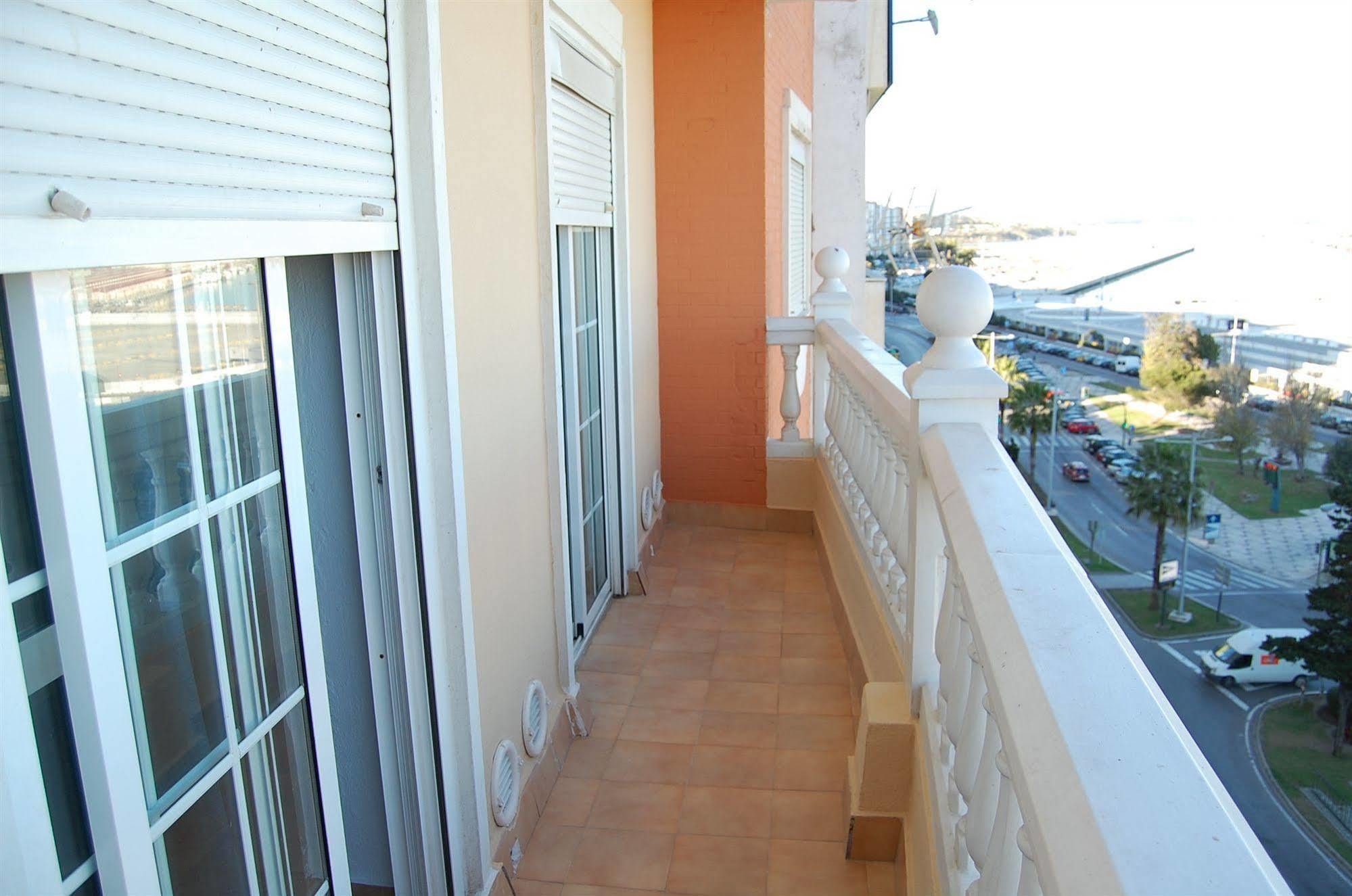 Hotel Marina Victoria Algeciras Bagian luar foto